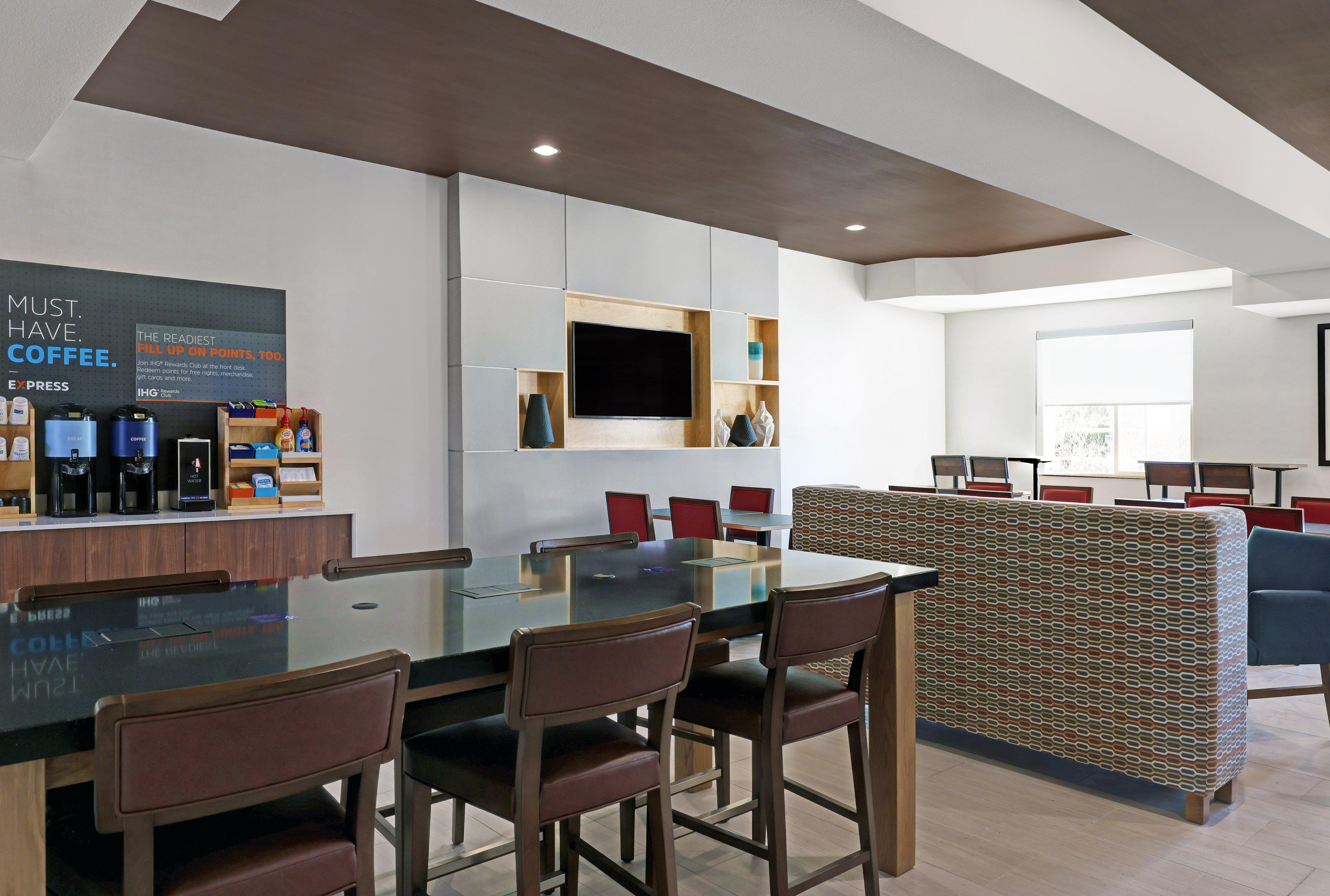 Holiday Inn Express Newport By Ihg Εξωτερικό φωτογραφία