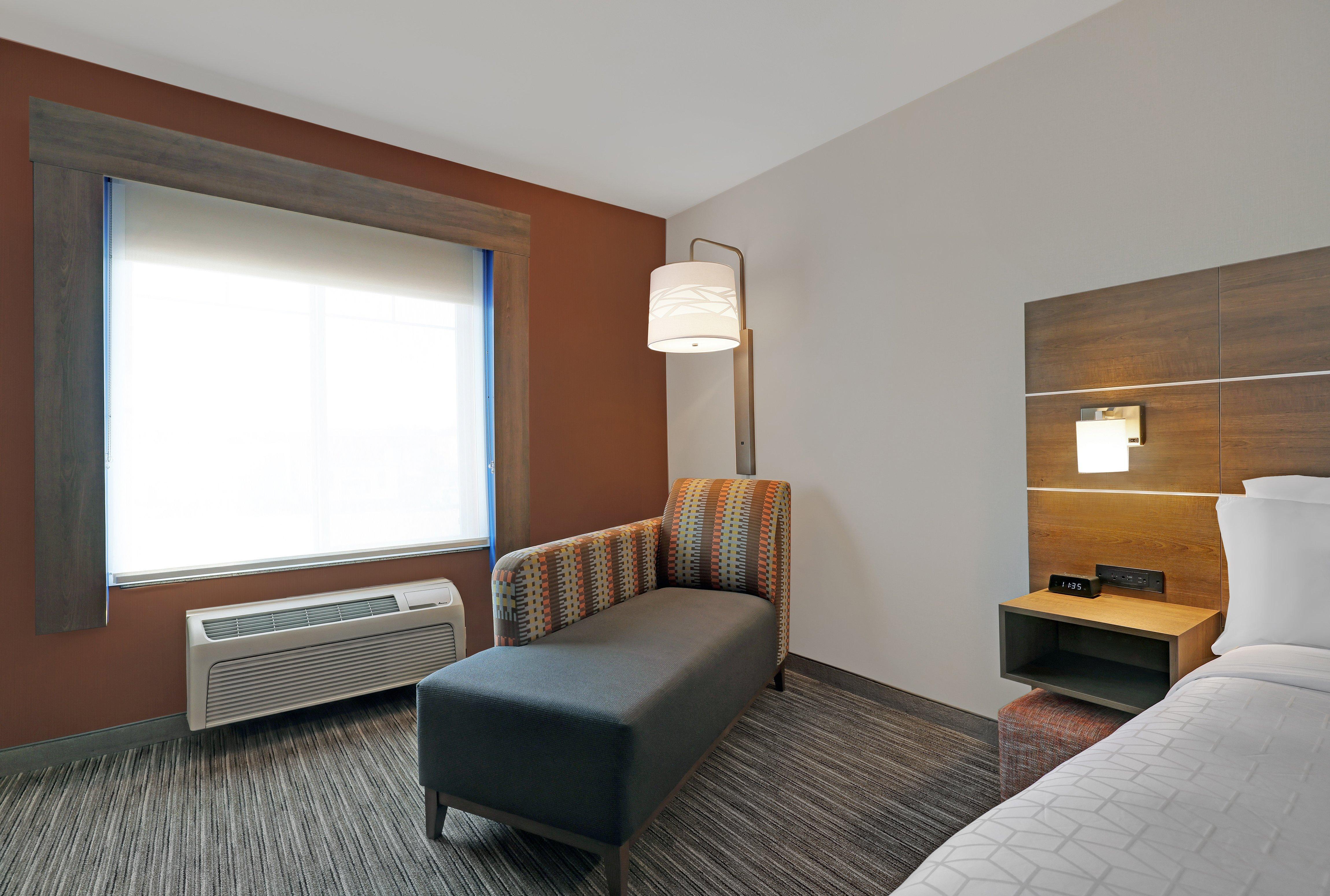 Holiday Inn Express Newport By Ihg Εξωτερικό φωτογραφία