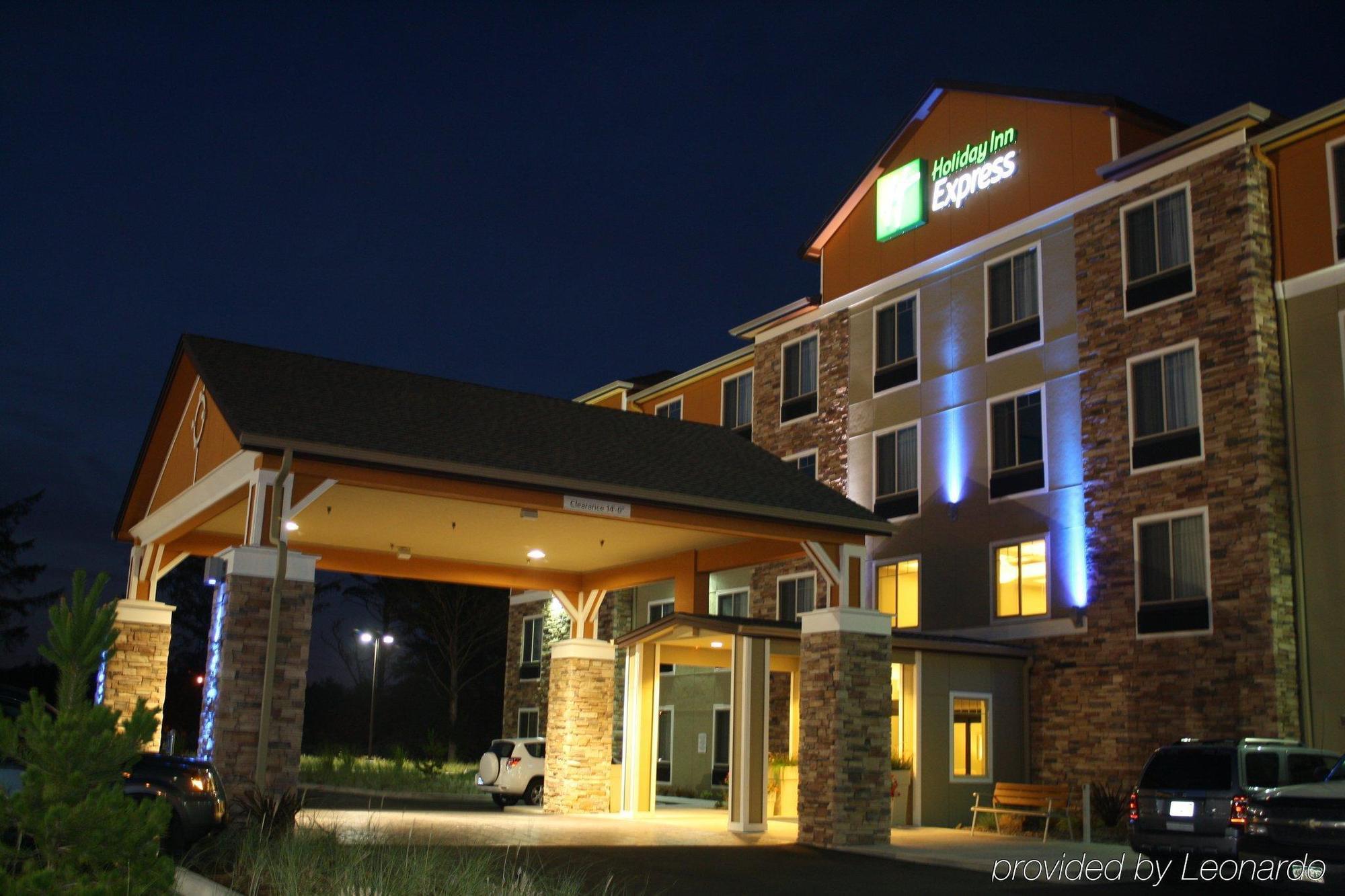 Holiday Inn Express Newport By Ihg Εξωτερικό φωτογραφία
