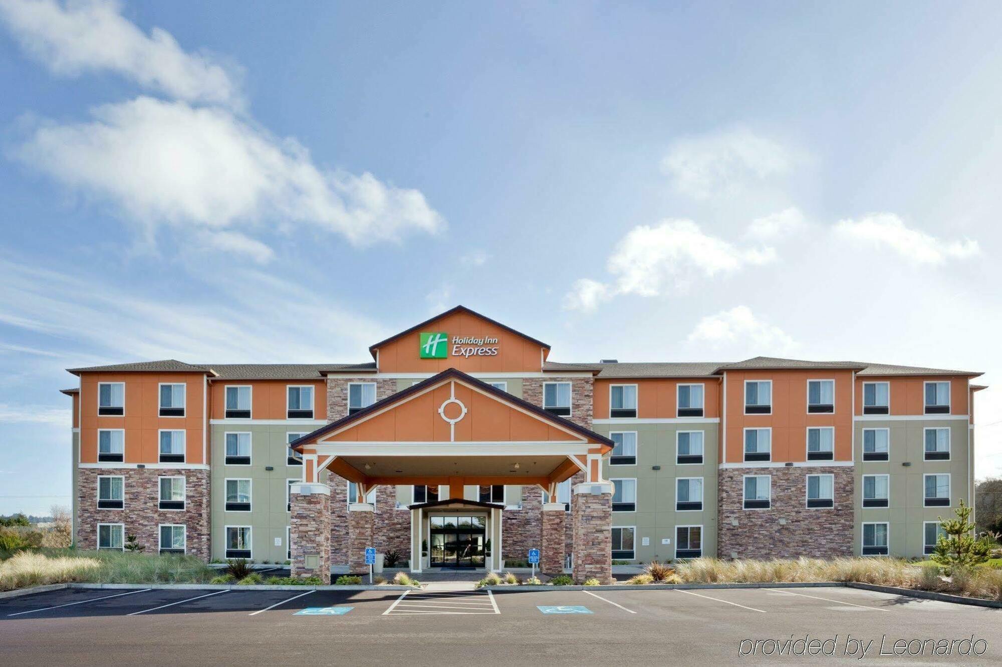 Holiday Inn Express Newport By Ihg Εξωτερικό φωτογραφία