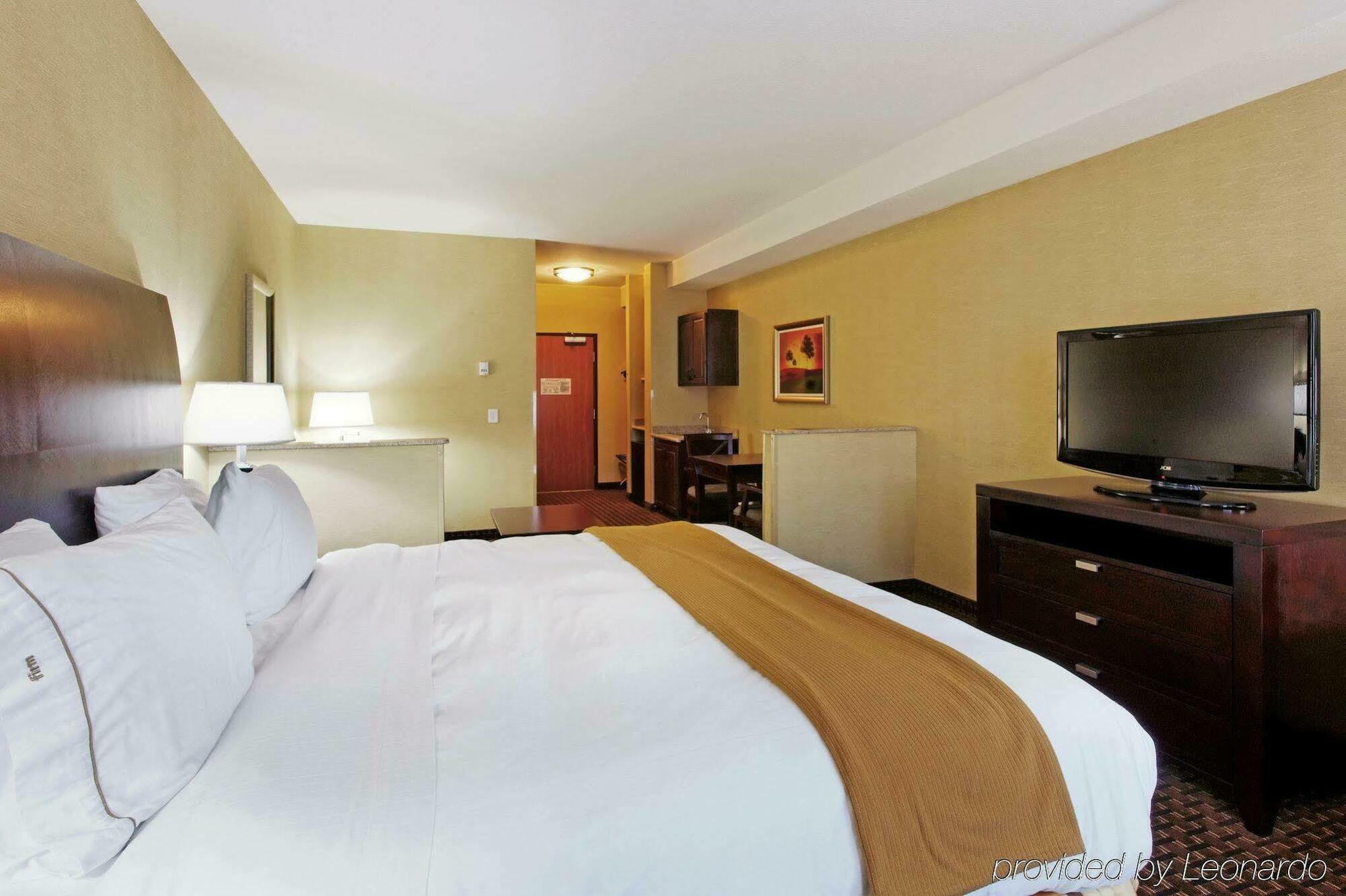 Holiday Inn Express Newport By Ihg Εξωτερικό φωτογραφία