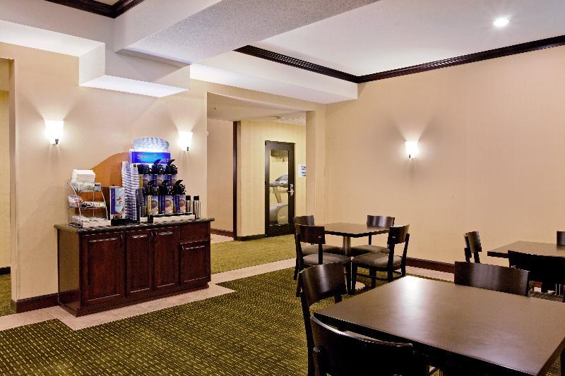 Holiday Inn Express Newport By Ihg Εξωτερικό φωτογραφία