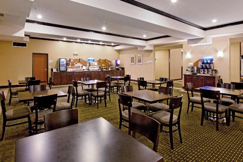 Holiday Inn Express Newport By Ihg Εξωτερικό φωτογραφία